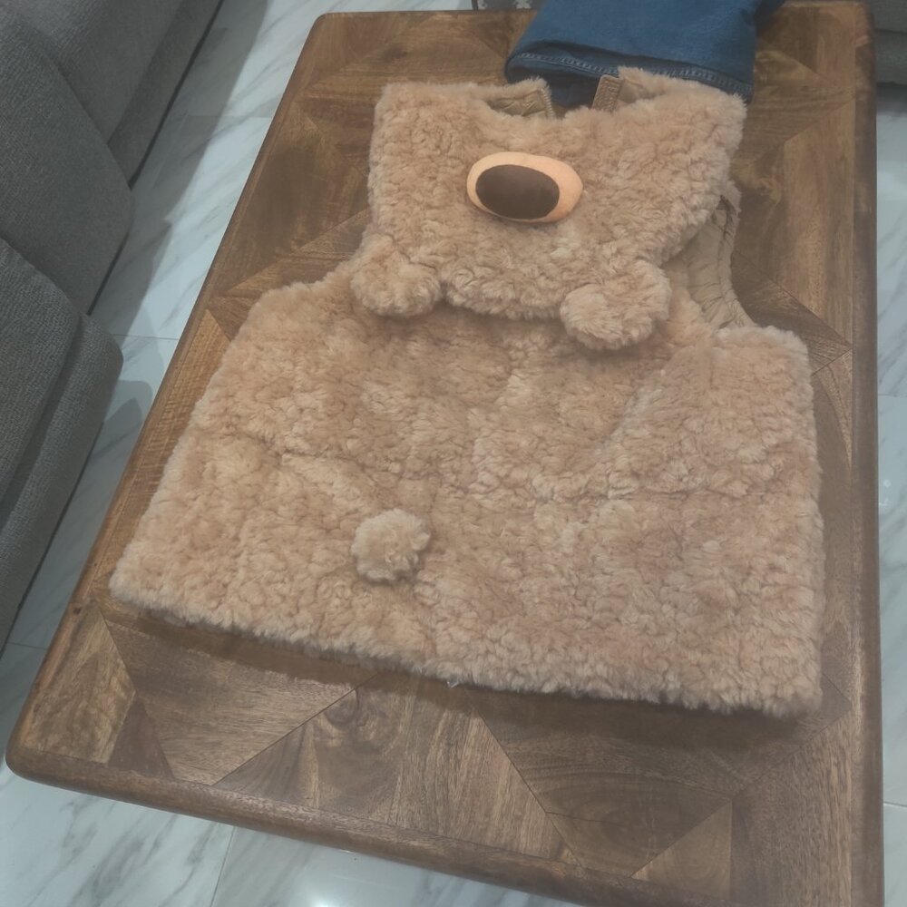 13DE Marzo furry  DOWN bear vest size L New (oversized)